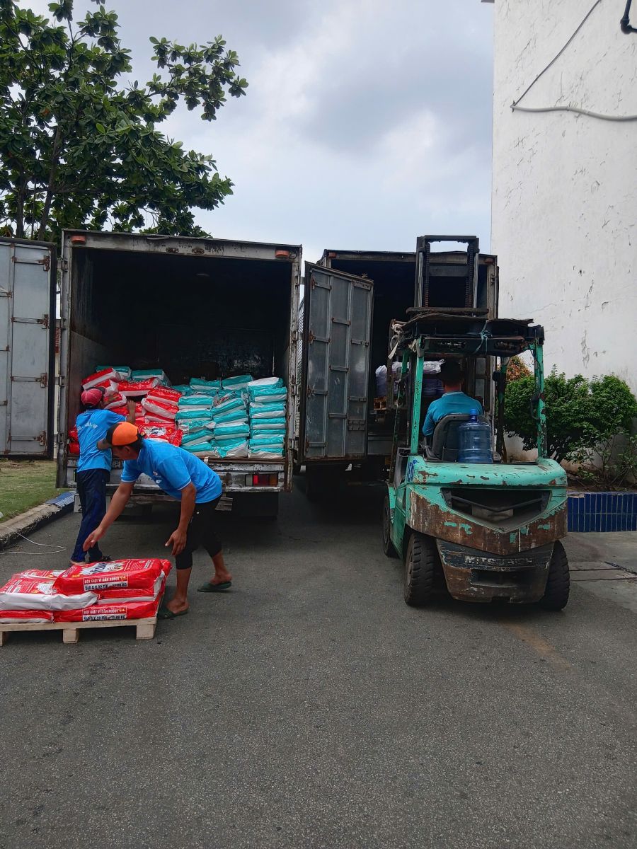 Dịch vụ bốc xếp và chuyển hàng hóa tại KCN Sóng Thần Dĩ An