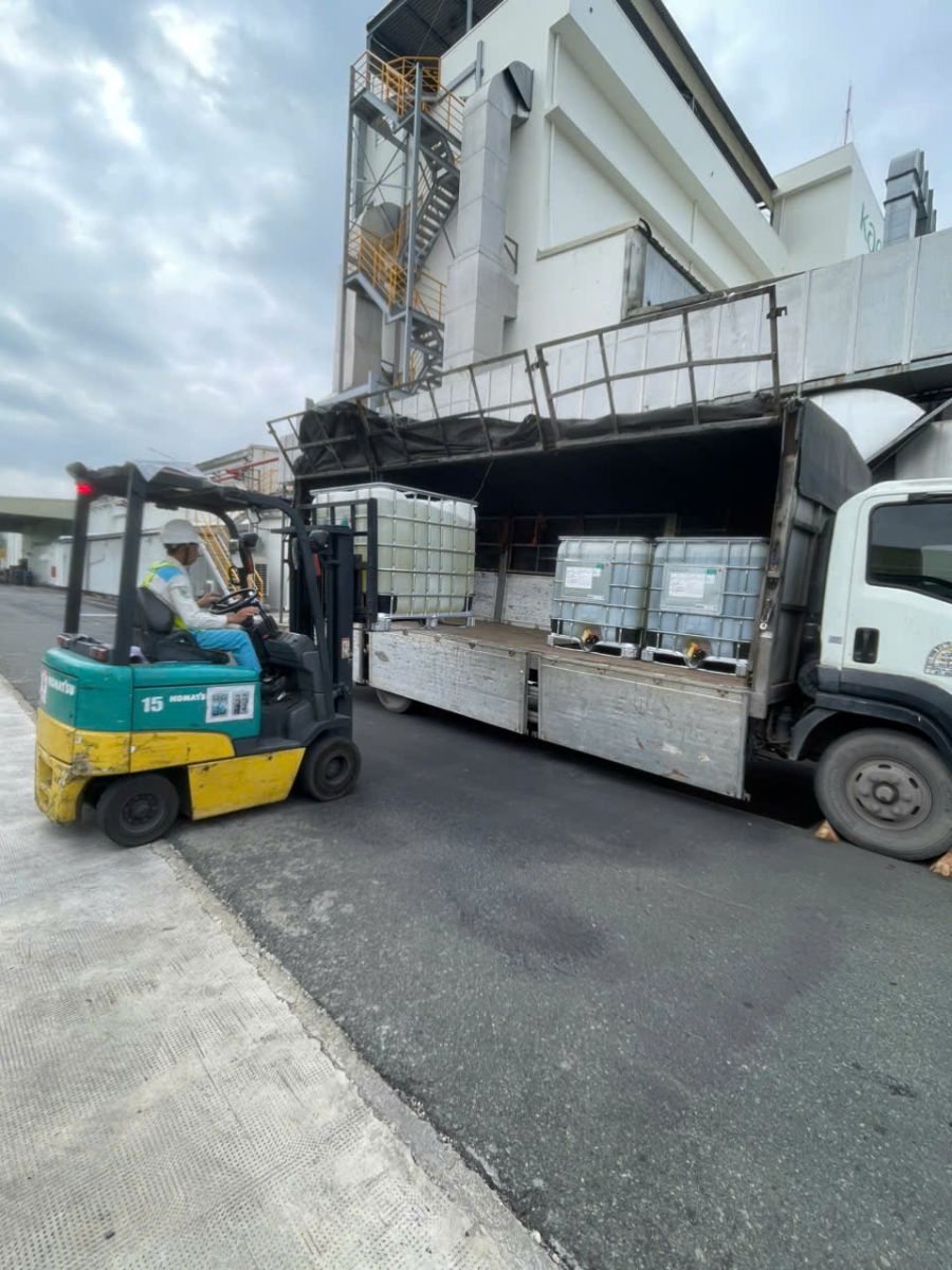 Dịch vụ bốc xếp xếp dỡ chuyển hàng hóa số lượng lớn tại nhà máy Bình Dương