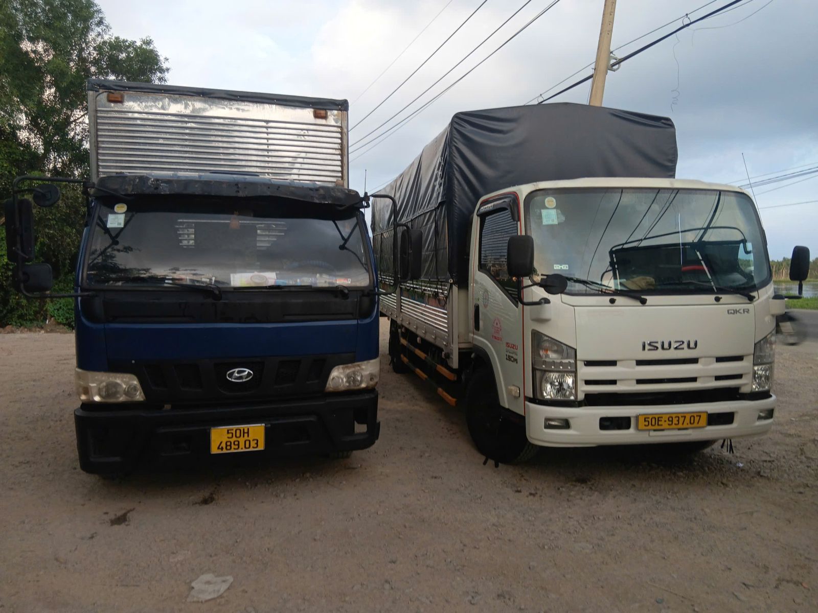 Quy trình bốc xếp hàng hóa lên xe tải chuyên nghiệp tại bãi xe Minh Mẫn