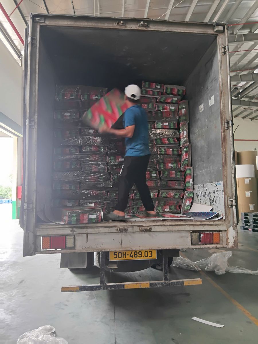 Kho bãi tập kết dịch vụ chuyển hàng nội thất an toàn tại Bình Dương Minh Mẫn