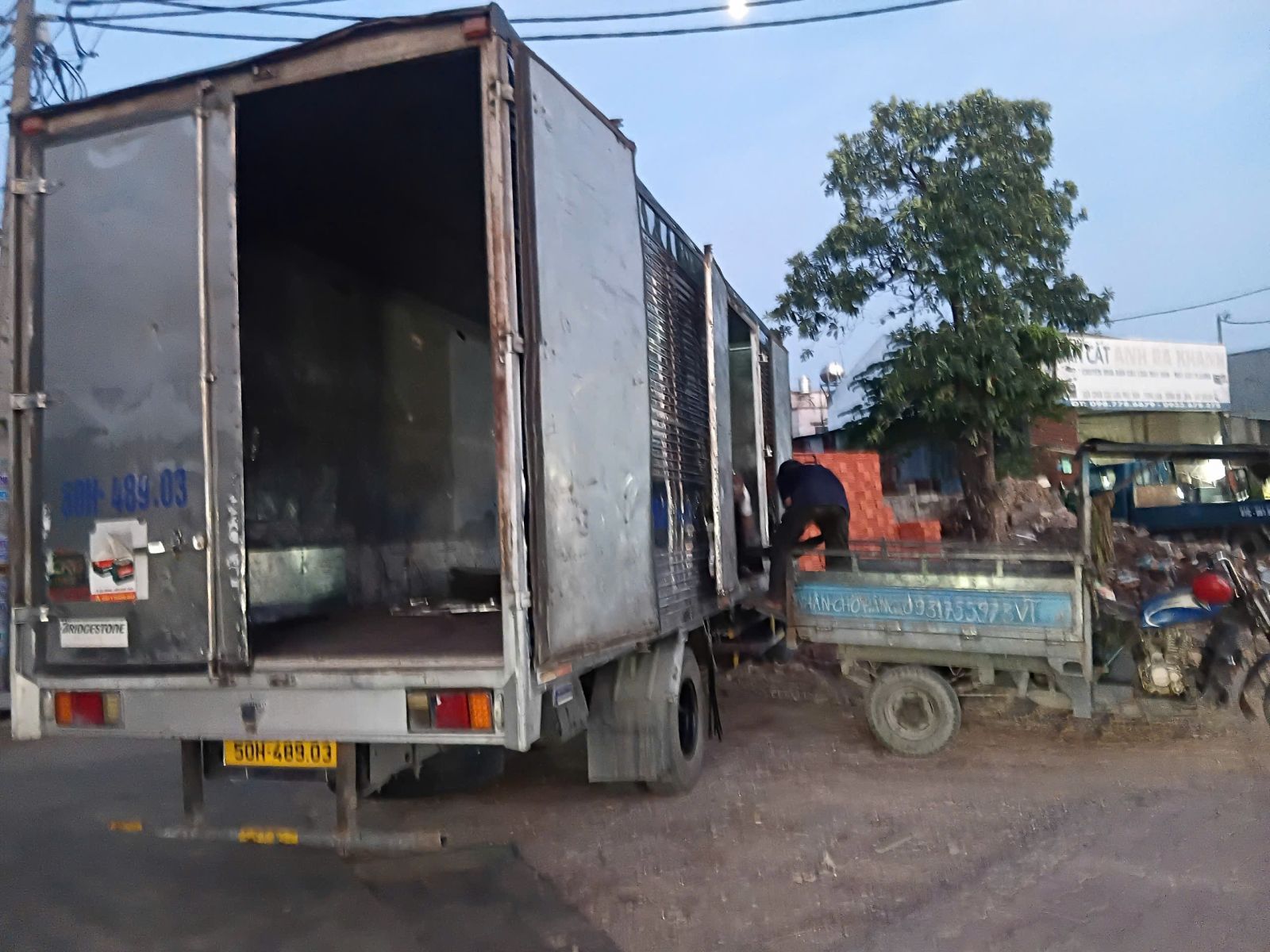 Kiểm tra tải trọng xe tải phục vụ dịch vụ chuyển hàng an toàn