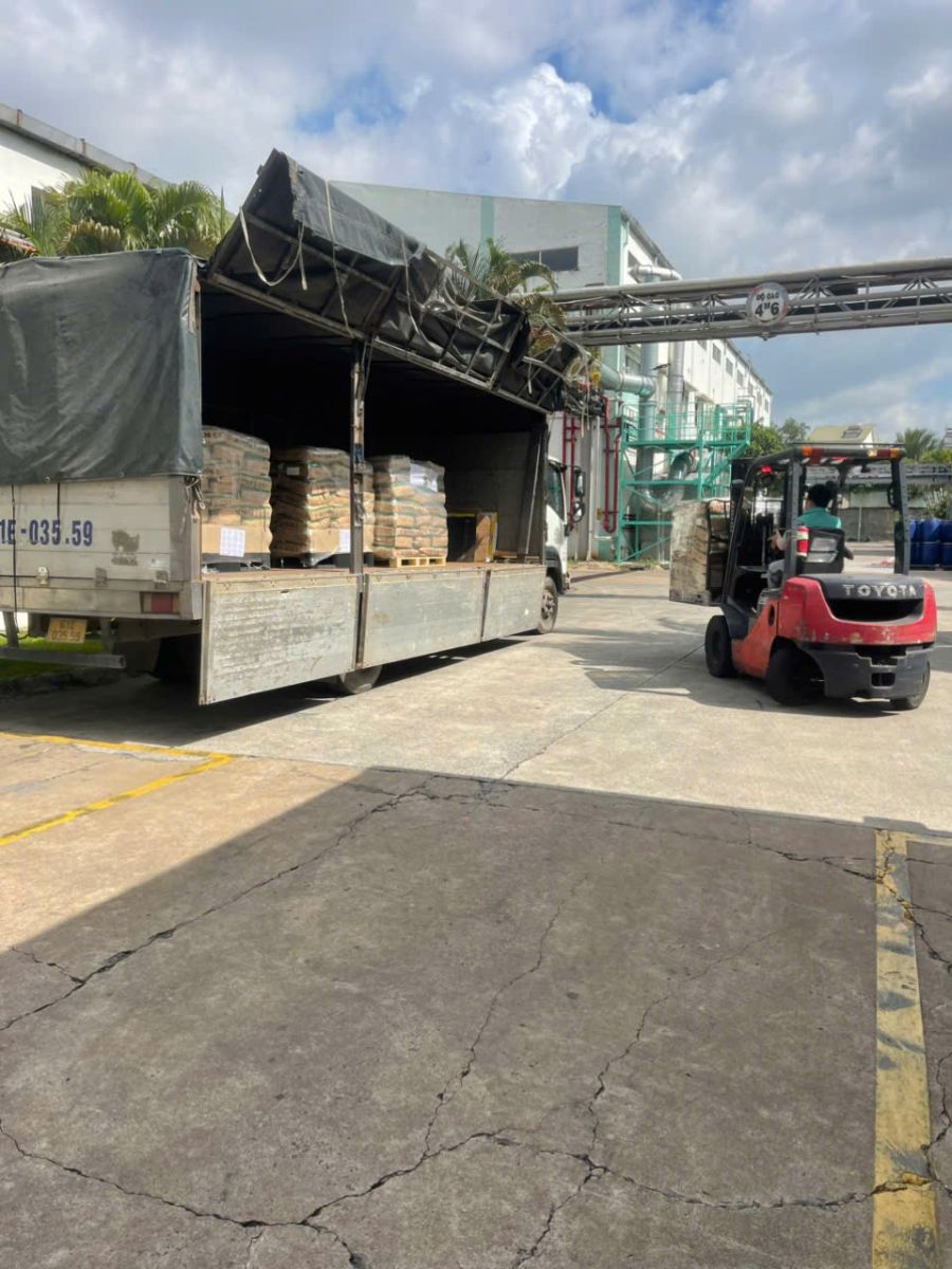 Dịch vụ bốc xếp kiện hàng nhà máy trong gói dịch vụ vận chuyển KCN Bình Dương
