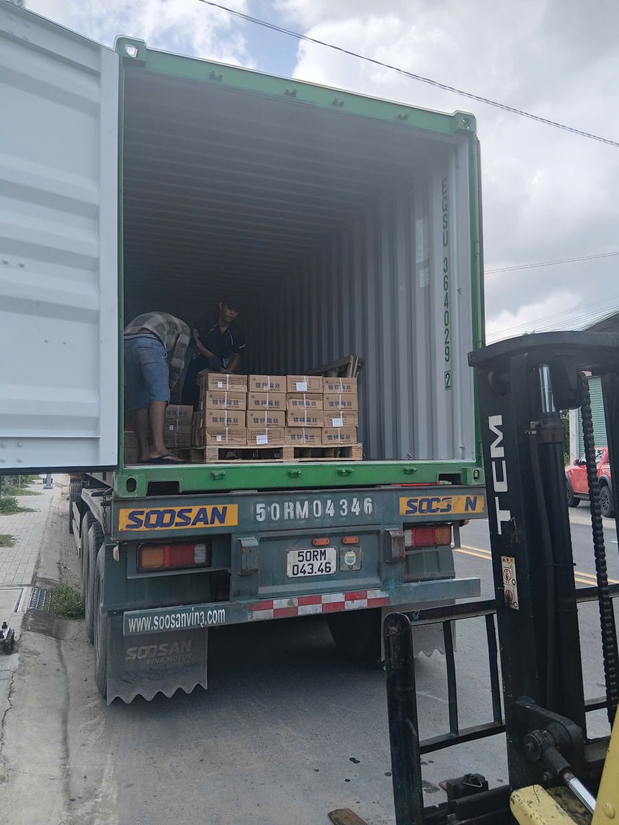 Dịch vụ bốc xếp xếp dỡ kiện hàng công nghiệp an toàn tại Bàu Bàng