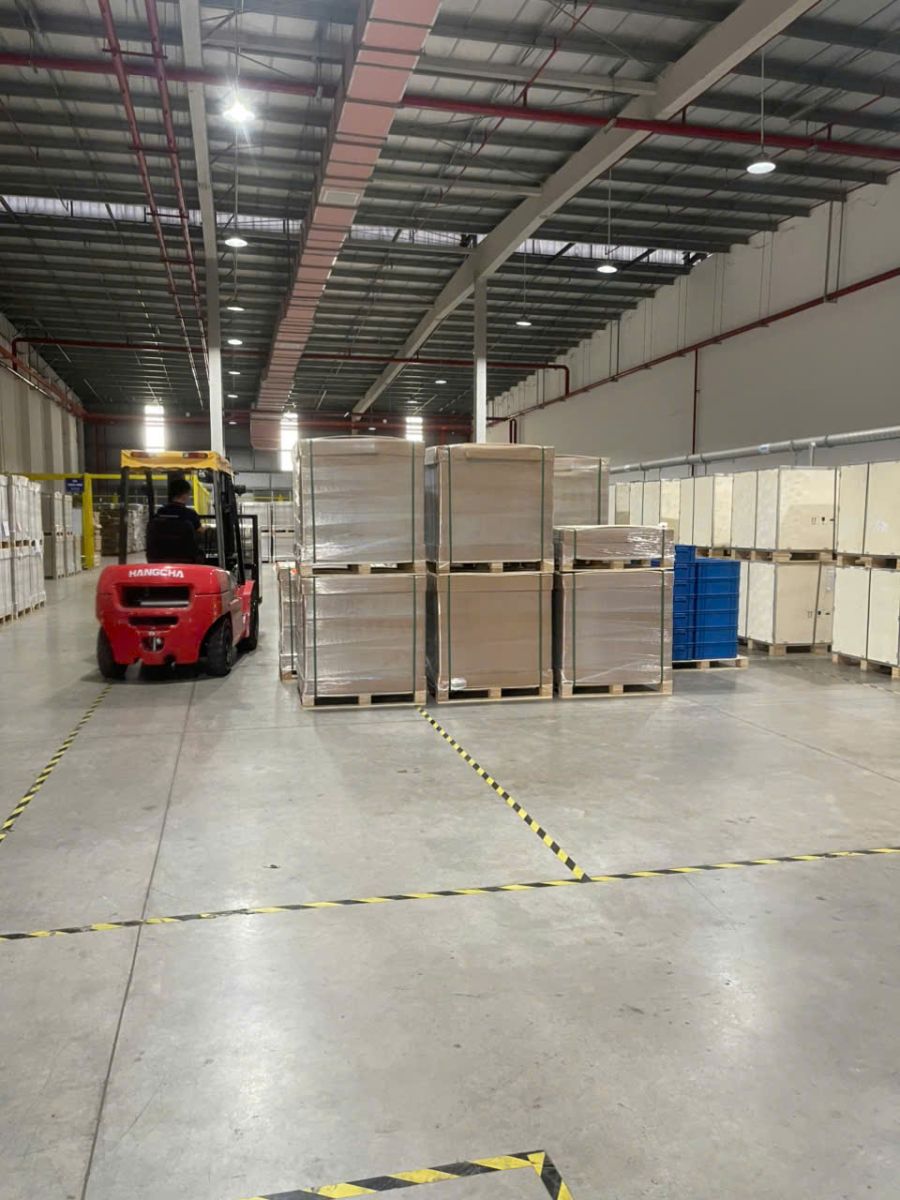 Kho bãi tập kết dịch vụ chuyển hàng hóa nội tỉnh Bình Dương