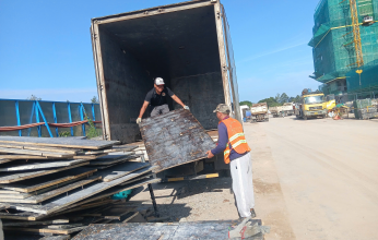Vận chuyển hàng hóa công trường Bình Dương